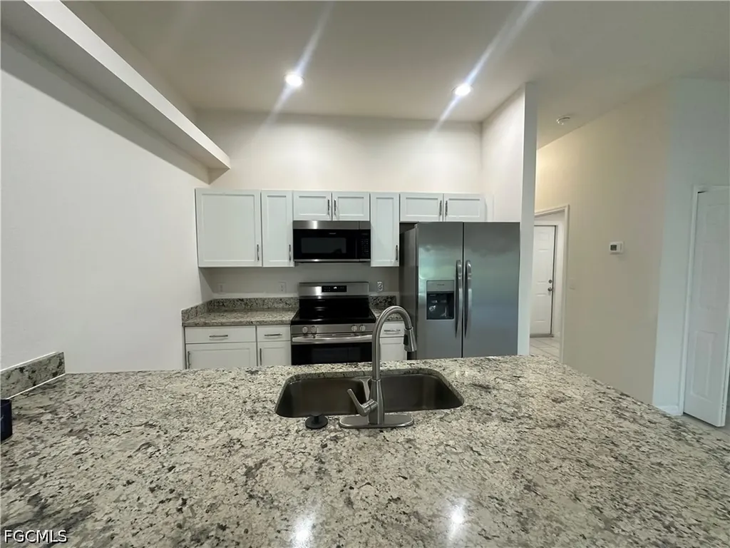 3305 SW 15th Place Cape Coral FL 33914
