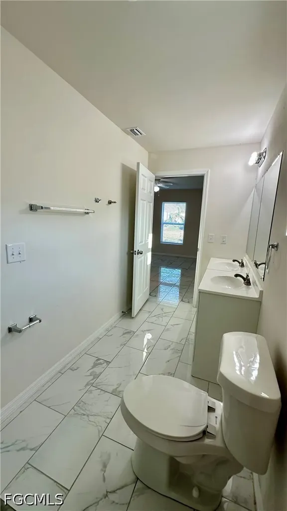 3305 SW 15th Place Cape Coral FL 33914