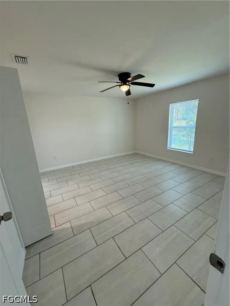 3305 SW 15th Place Cape Coral FL 33914