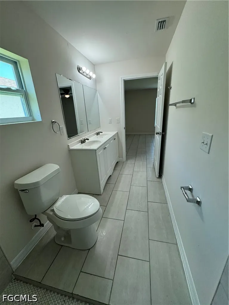 3305 SW 15th Place Cape Coral FL 33914