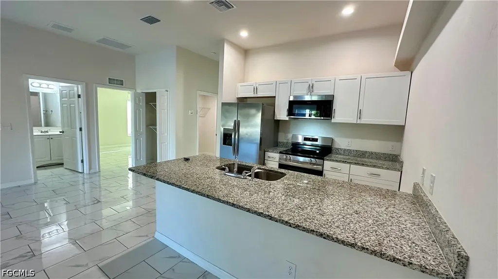 3305 SW 15th Place Cape Coral FL 33914