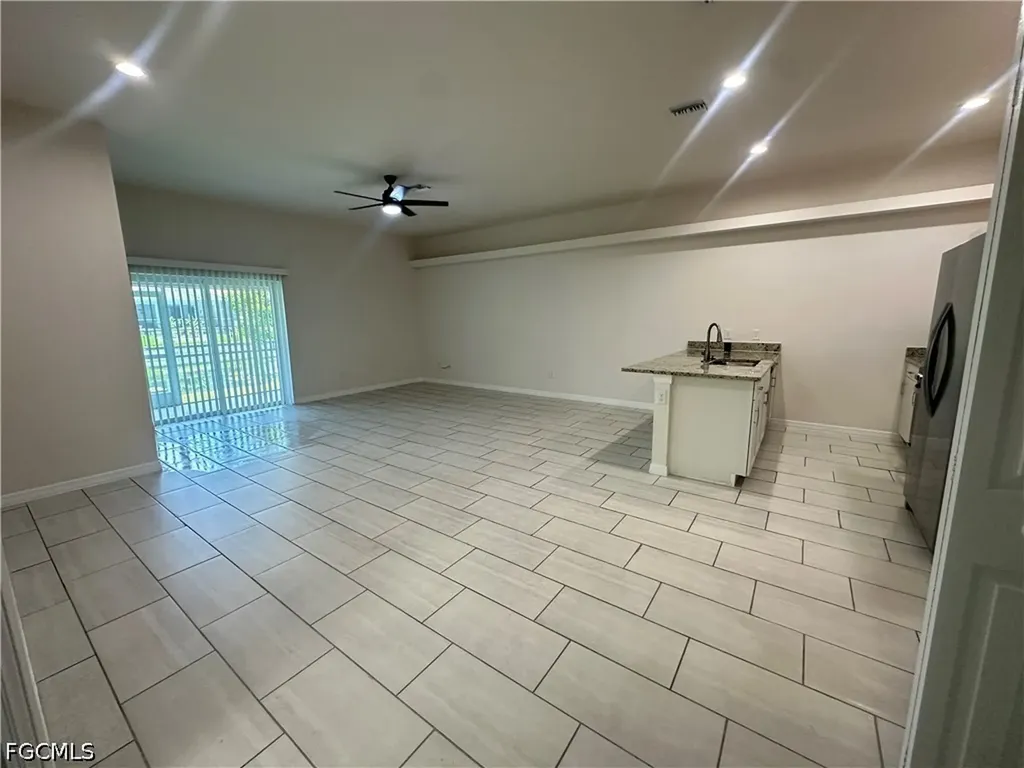 3305 SW 15th Place Cape Coral FL 33914