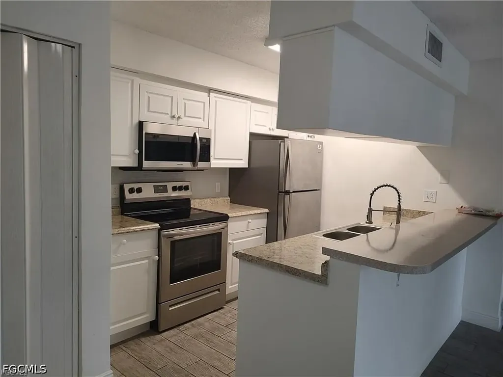5311 Summerlin Road Fort Myers FL 33919