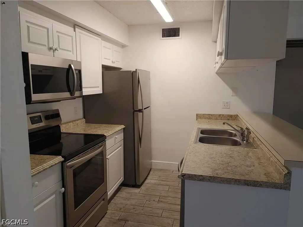 5311 Summerlin Road Fort Myers FL 33919