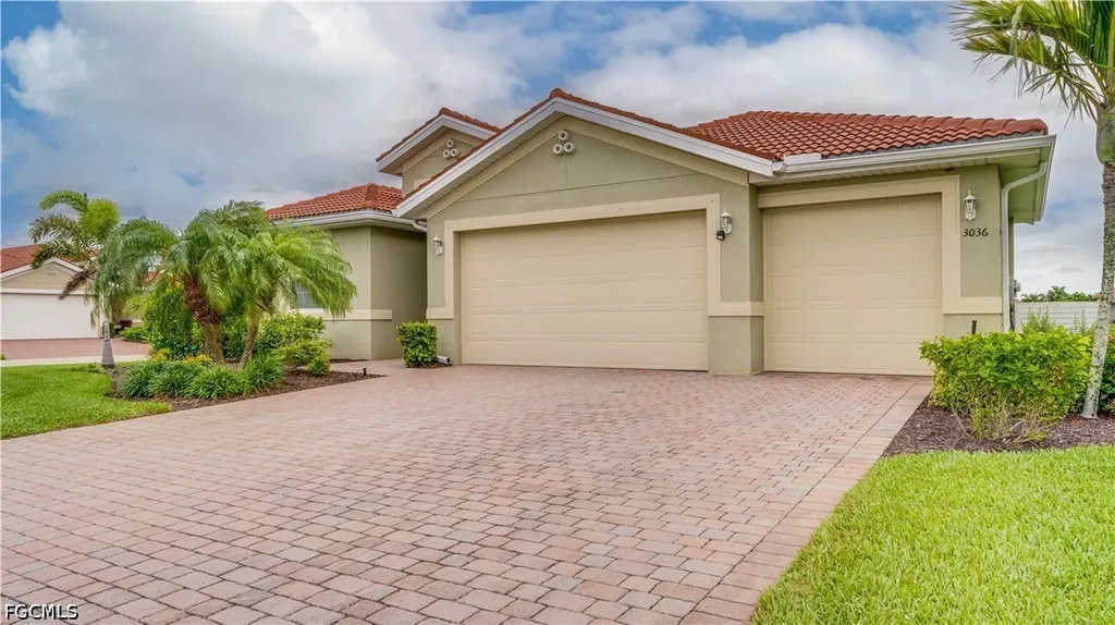 3036 Sunset Pointe Circle Cape Coral FL 33914