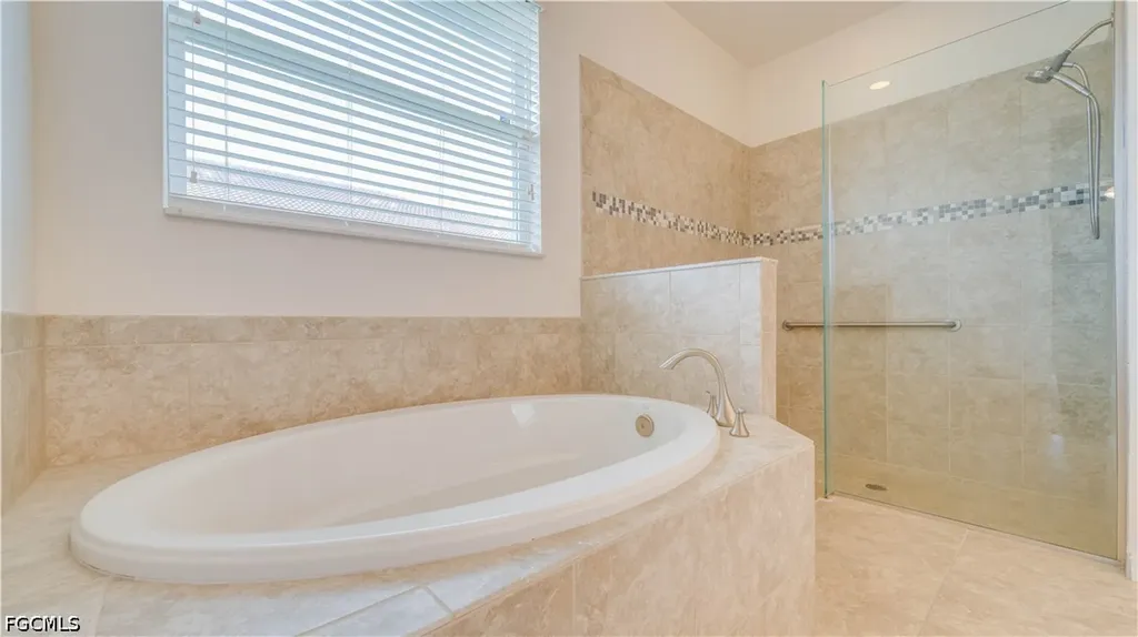 3036 Sunset Pointe Circle Cape Coral FL 33914
