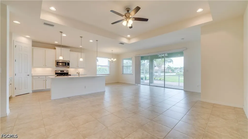 3036 Sunset Pointe Circle Cape Coral FL 33914