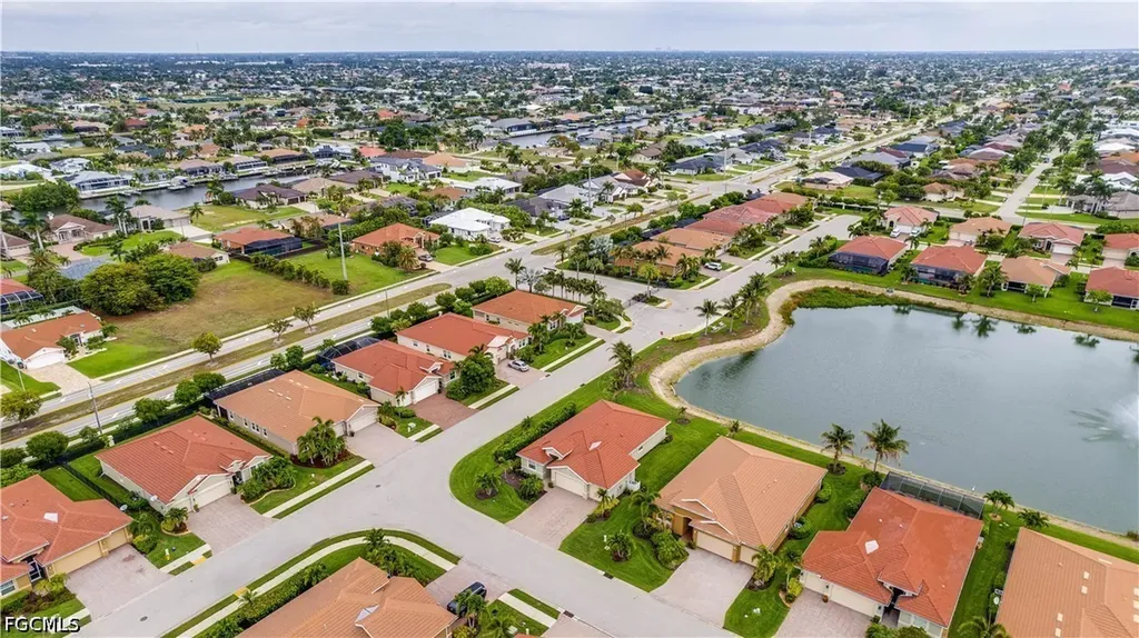 3036 Sunset Pointe Circle Cape Coral FL 33914