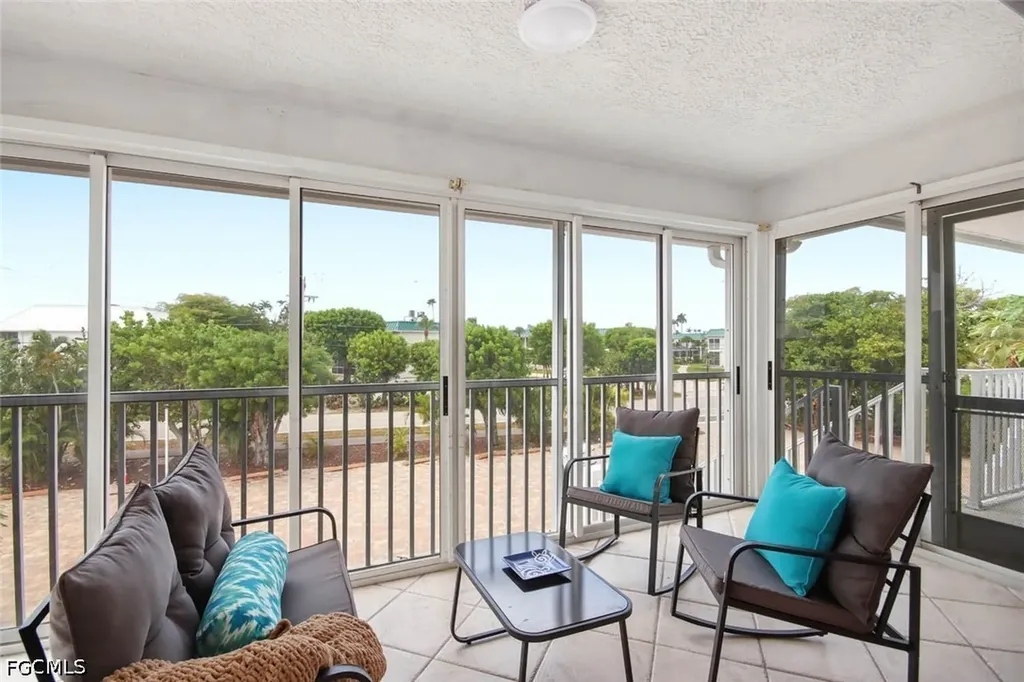 805 E Gulf Drive Sanibel FL 33957