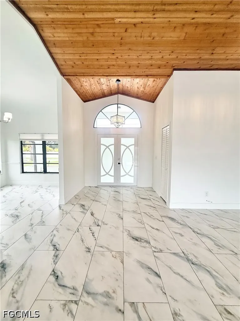 201 SW 8th Street Cape Coral FL 33991