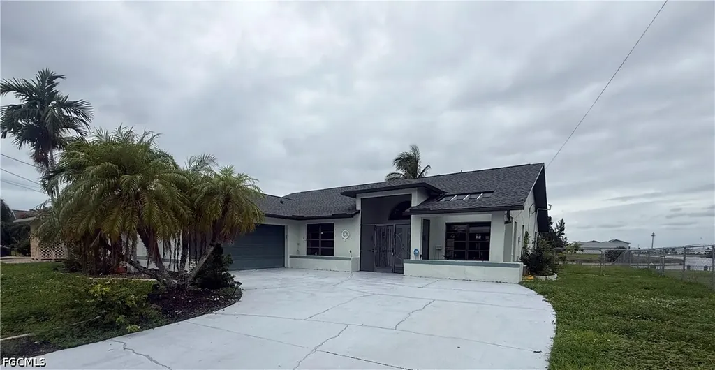 201 SW 8th Street Cape Coral FL 33991