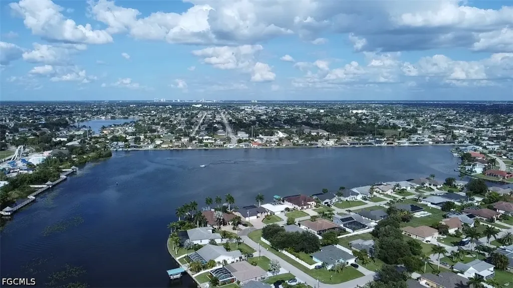201 SW 8th Street Cape Coral FL 33991