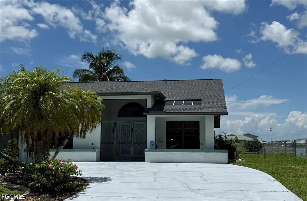 201 SW 8th Street Cape Coral FL 33991