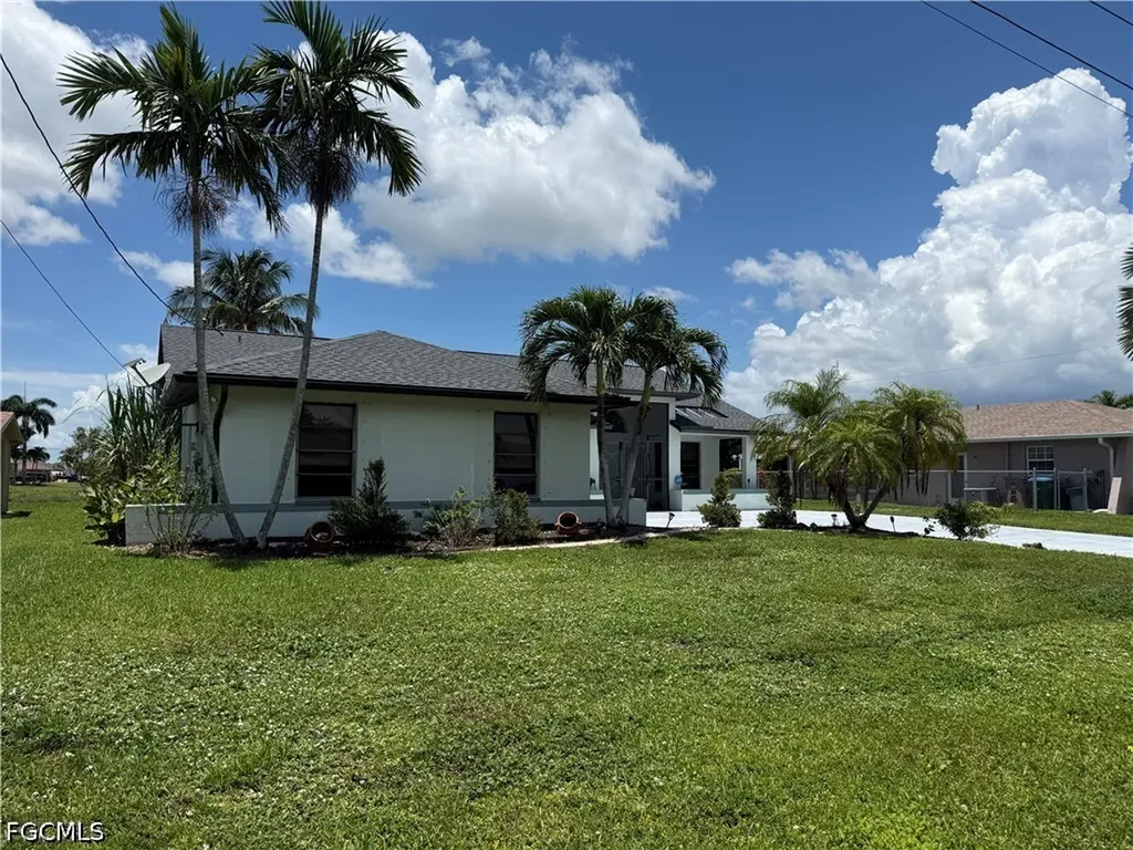 201 SW 8th Street Cape Coral FL 33991