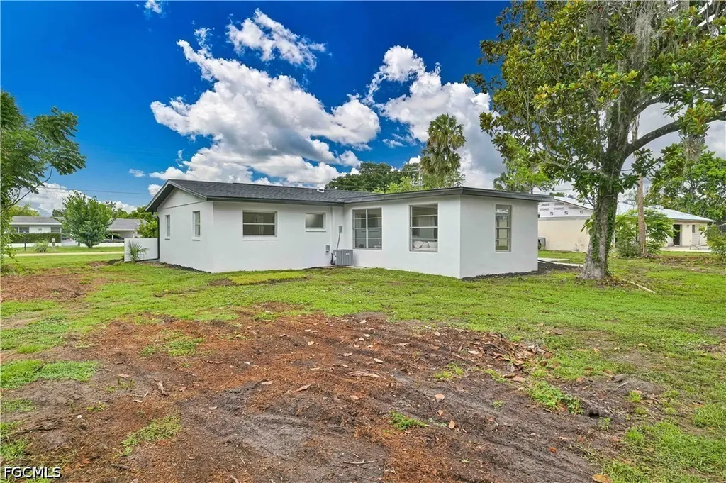26 Maple Avenue N Lehigh Acres FL 33936