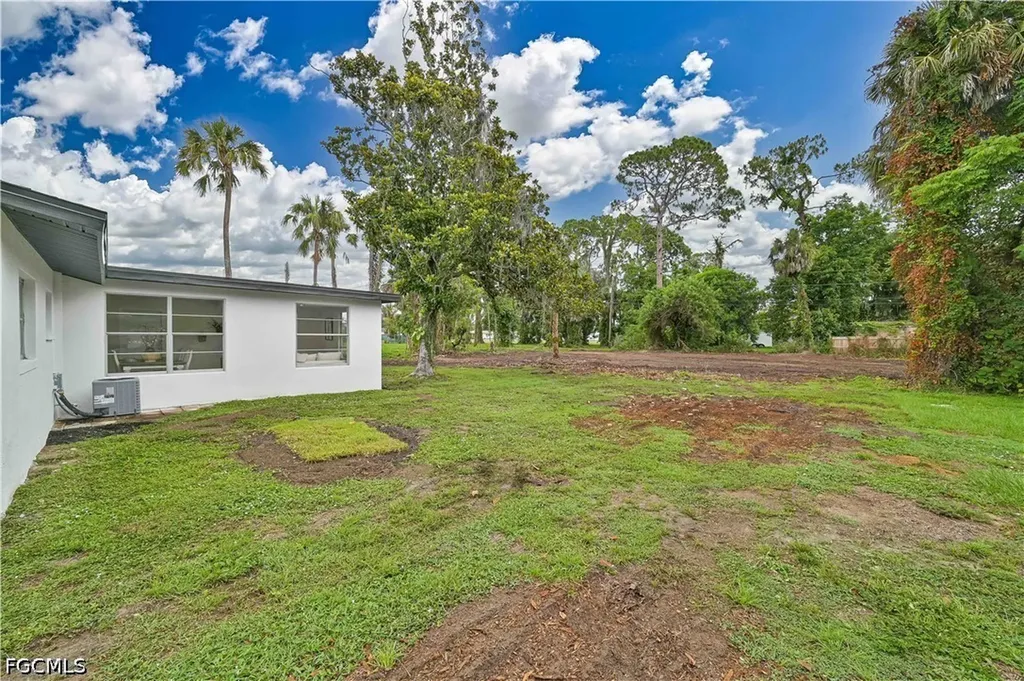 26 Maple Avenue N Lehigh Acres FL 33936