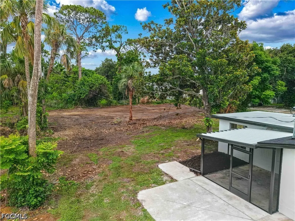 26 Maple Avenue N Lehigh Acres FL 33936