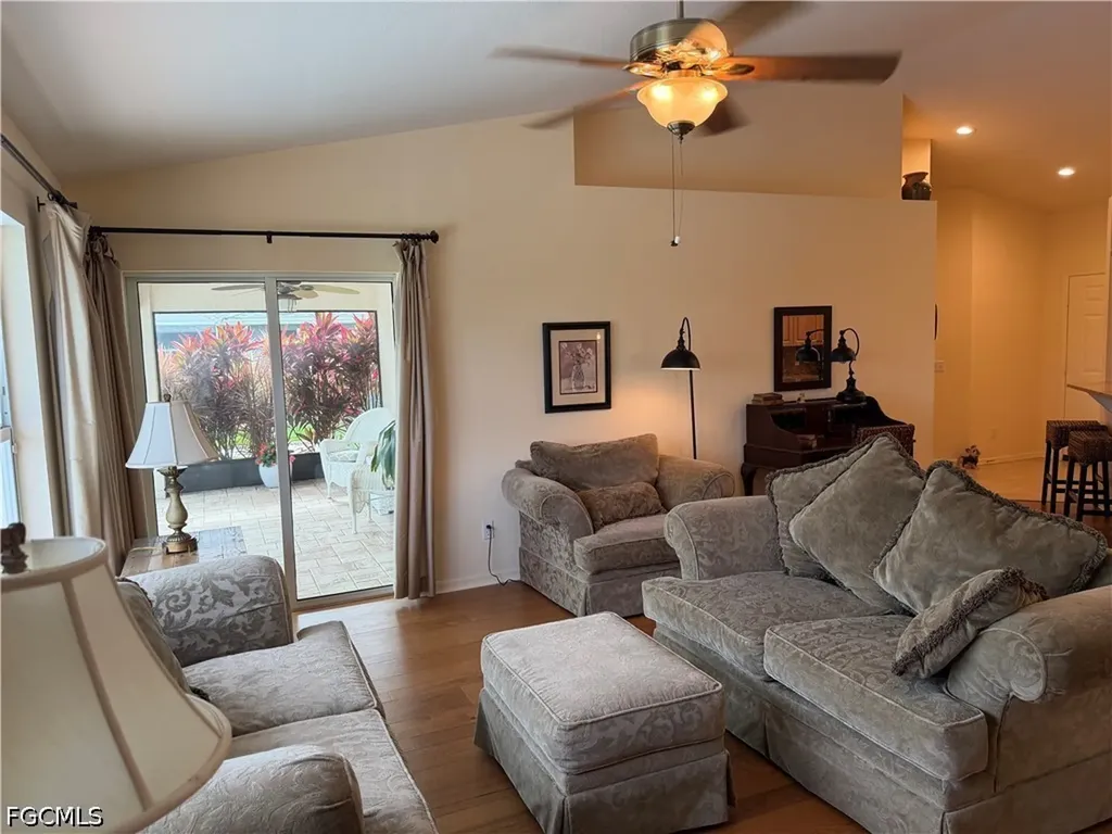2401 SW 38th Terrace Cape Coral FL 33914