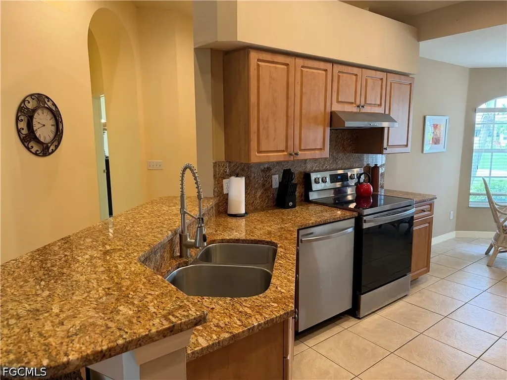 2401 SW 38th Terrace Cape Coral FL 33914