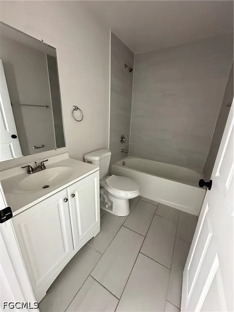 1027 Andalusia Boulevard Cape Coral FL 33909