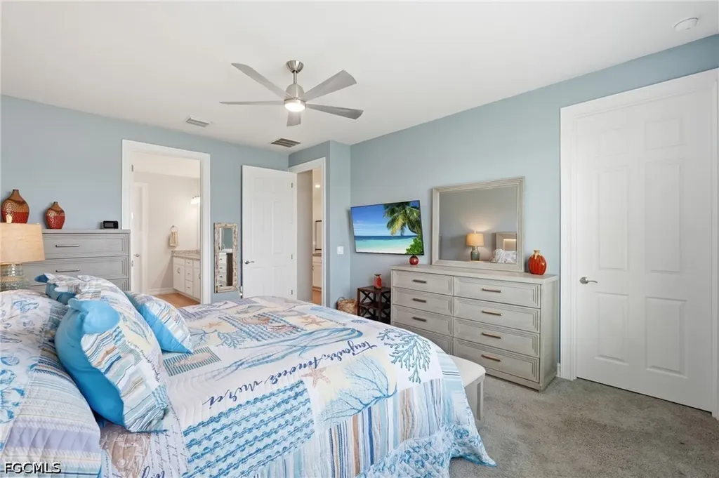 628 Parkshore Lake Avenue Cape Coral FL 33993