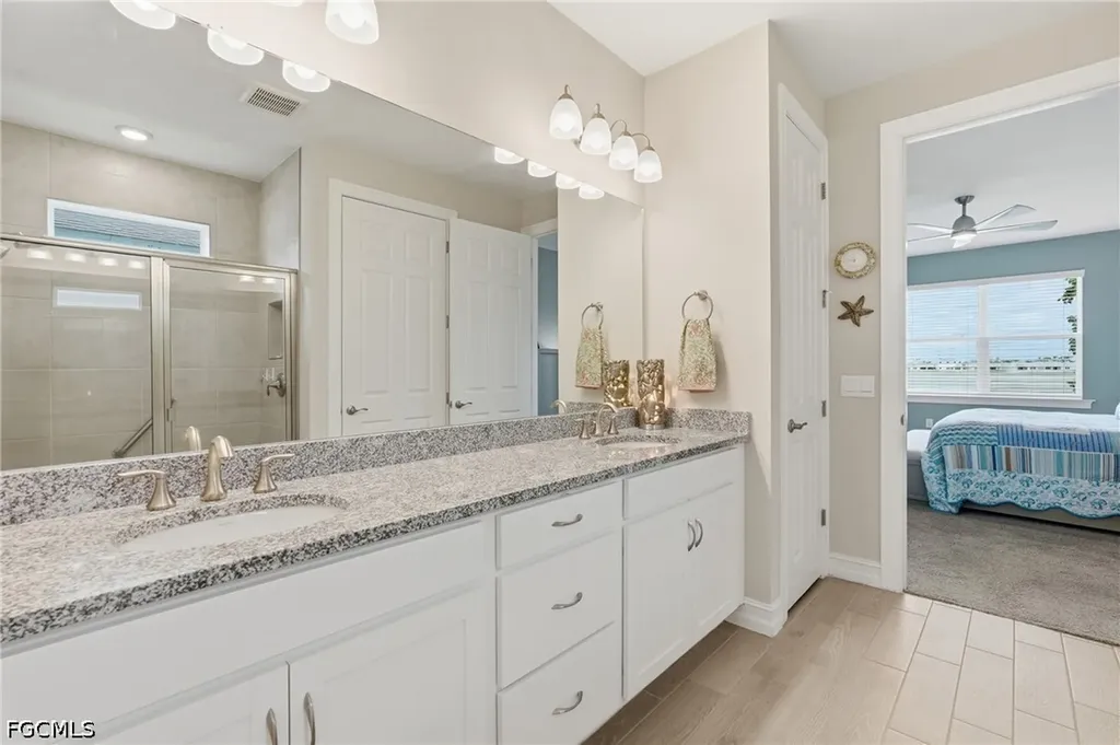 628 Parkshore Lake Avenue Cape Coral FL 33993