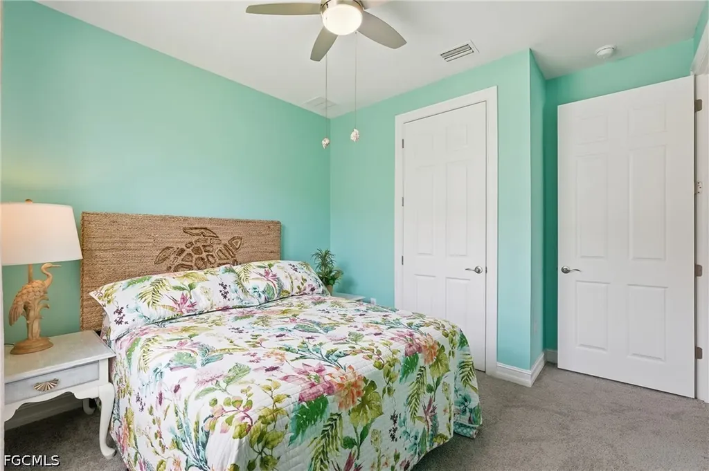 628 Parkshore Lake Avenue Cape Coral FL 33993