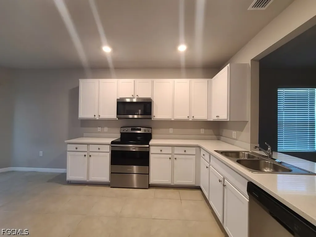 3153 Cozumel Court Cape Coral FL 33909
