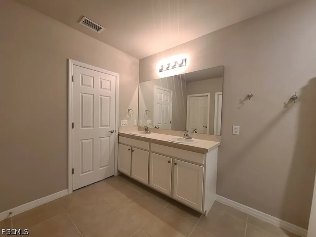 3153 Cozumel Court Cape Coral FL 33909