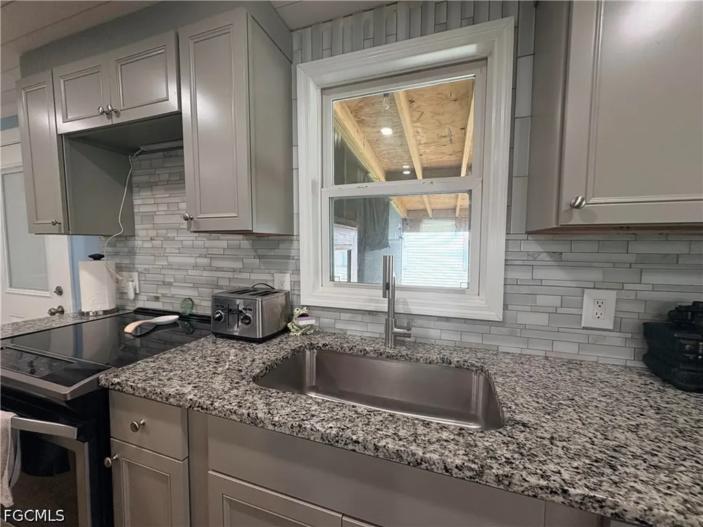 2781 Indianwood Drive North Fort Myers FL 33917