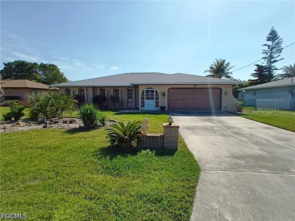1326 SE 23rd Terrace Cape Coral FL 33990