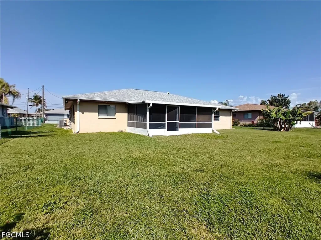 1326 SE 23rd Terrace Cape Coral FL 33990