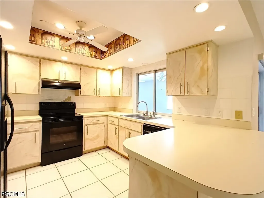 1326 SE 23rd Terrace Cape Coral FL 33990