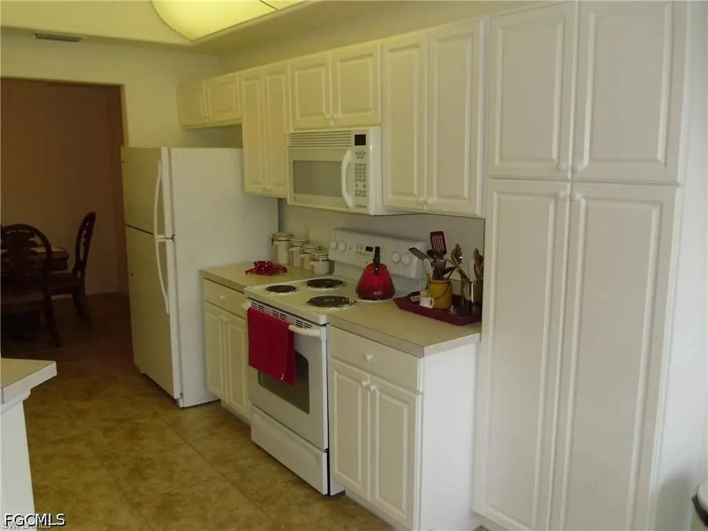 9582 Hemingway Lane Fort Myers FL 33913