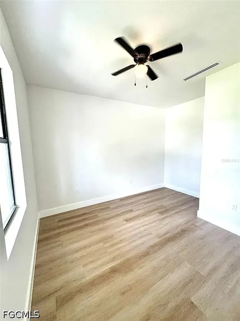 1041/1043 Albany Avenue Lehigh Acres FL 33971