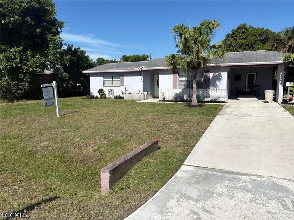 17 Illinois Road Lehigh Acres FL 33936