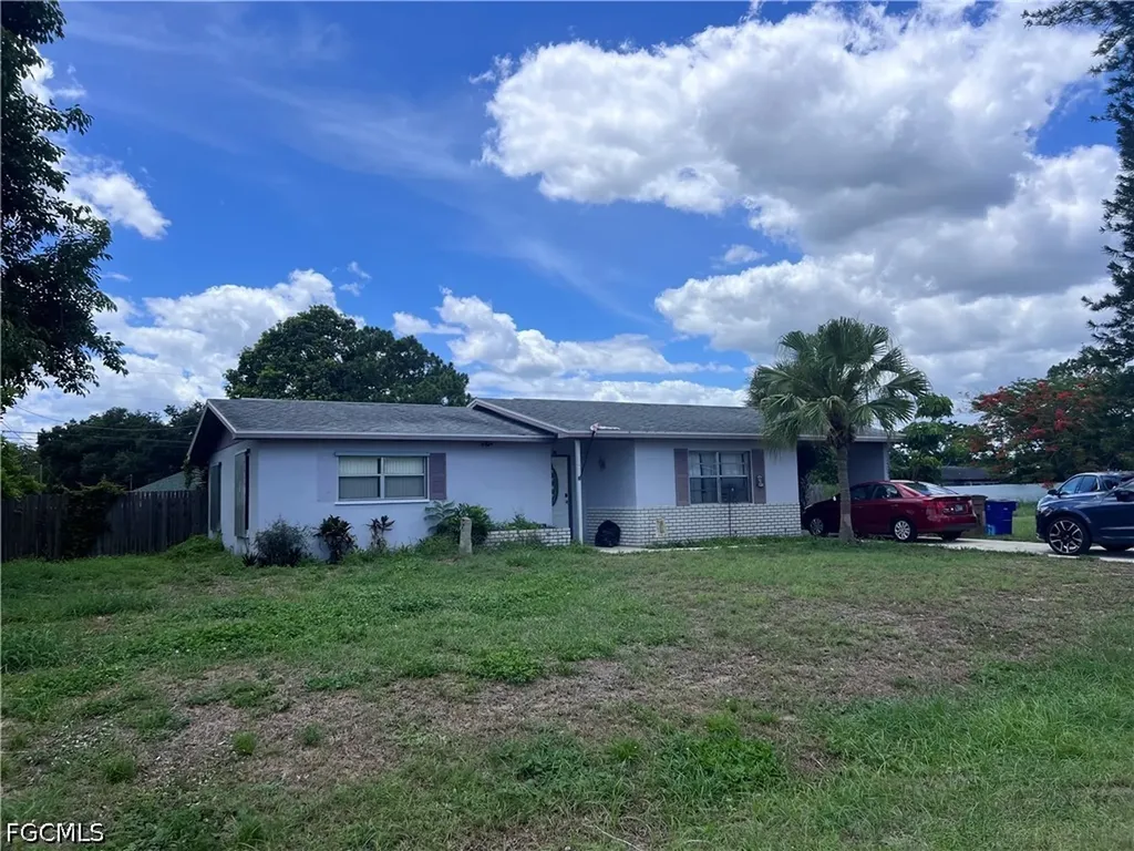 17 Illinois Road Lehigh Acres FL 33936