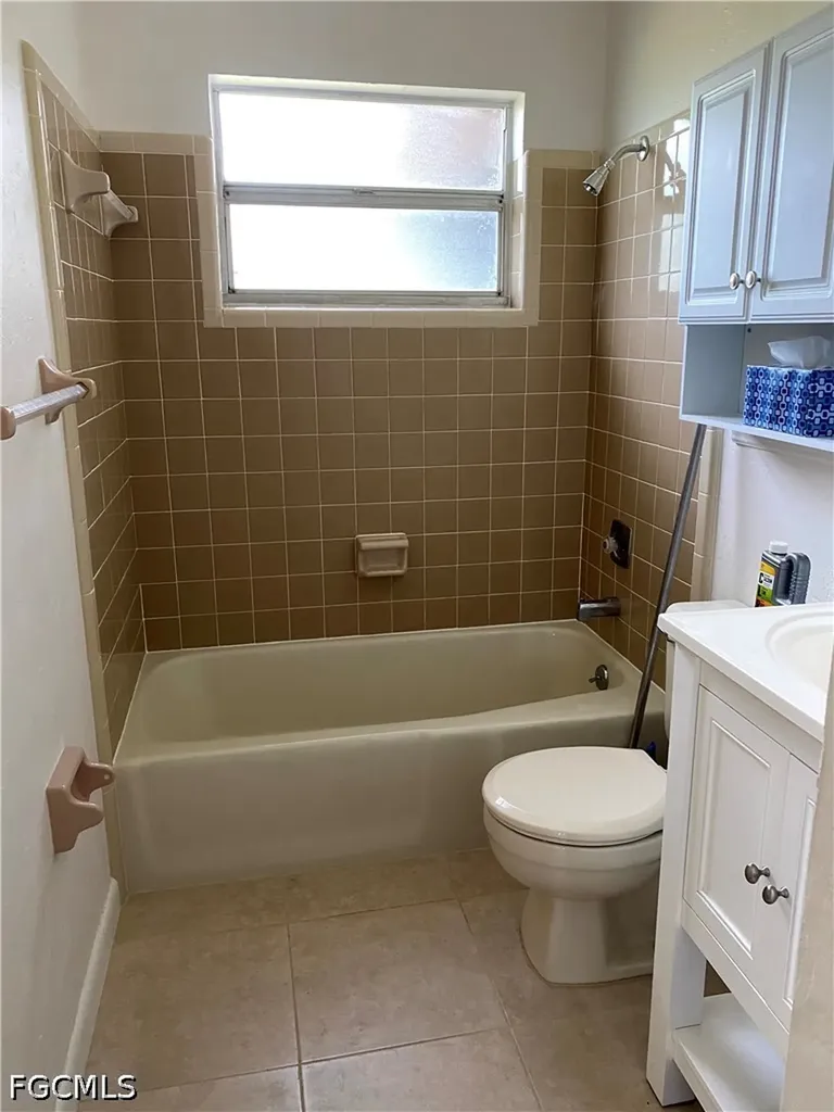 17 Illinois Road Lehigh Acres FL 33936