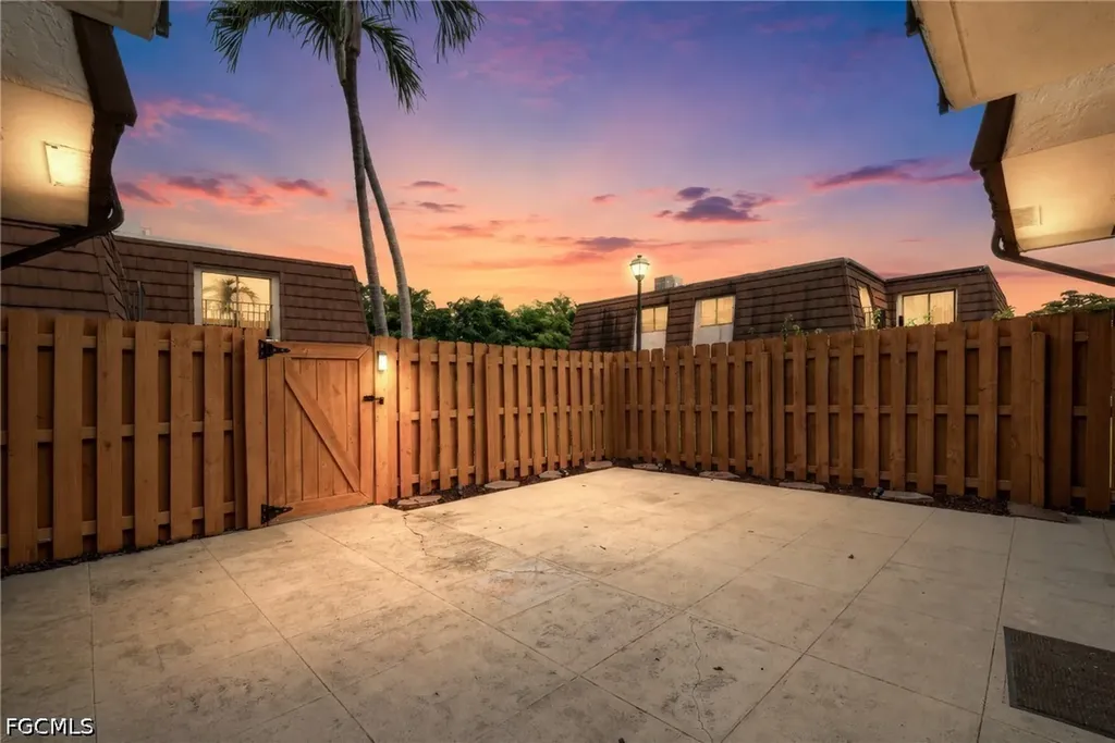 1418 Park Shore Circle Fort Myers FL 33901