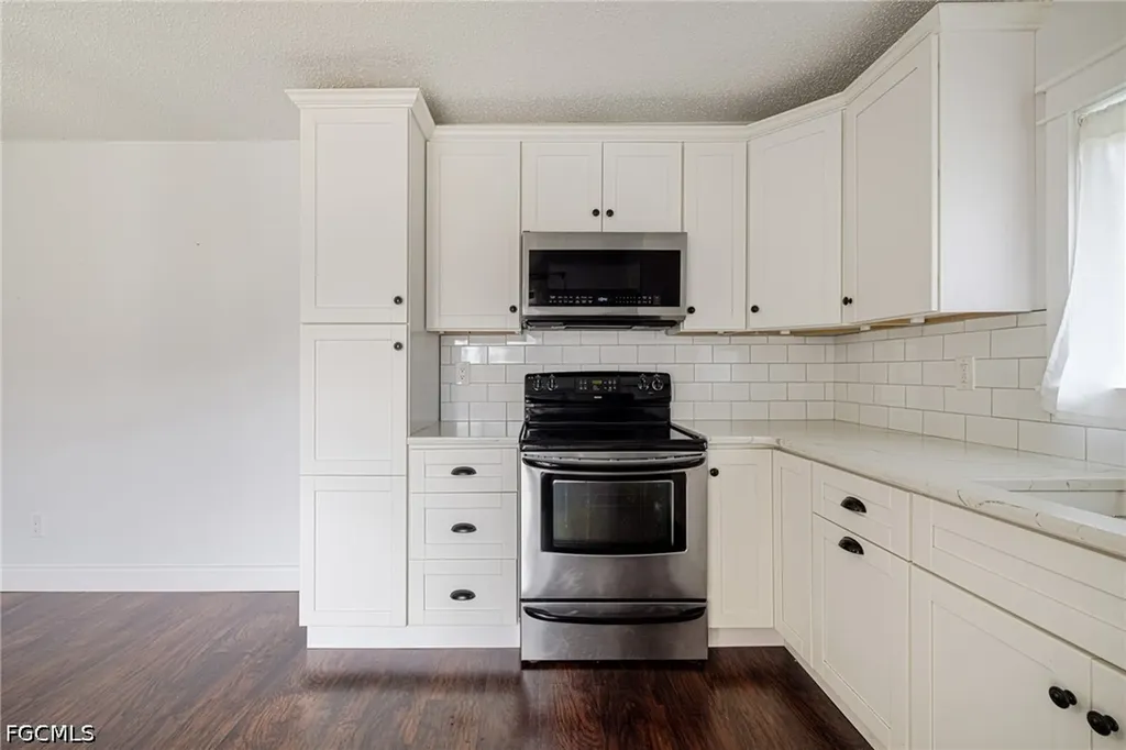 1418 Park Shore Circle Fort Myers FL 33901