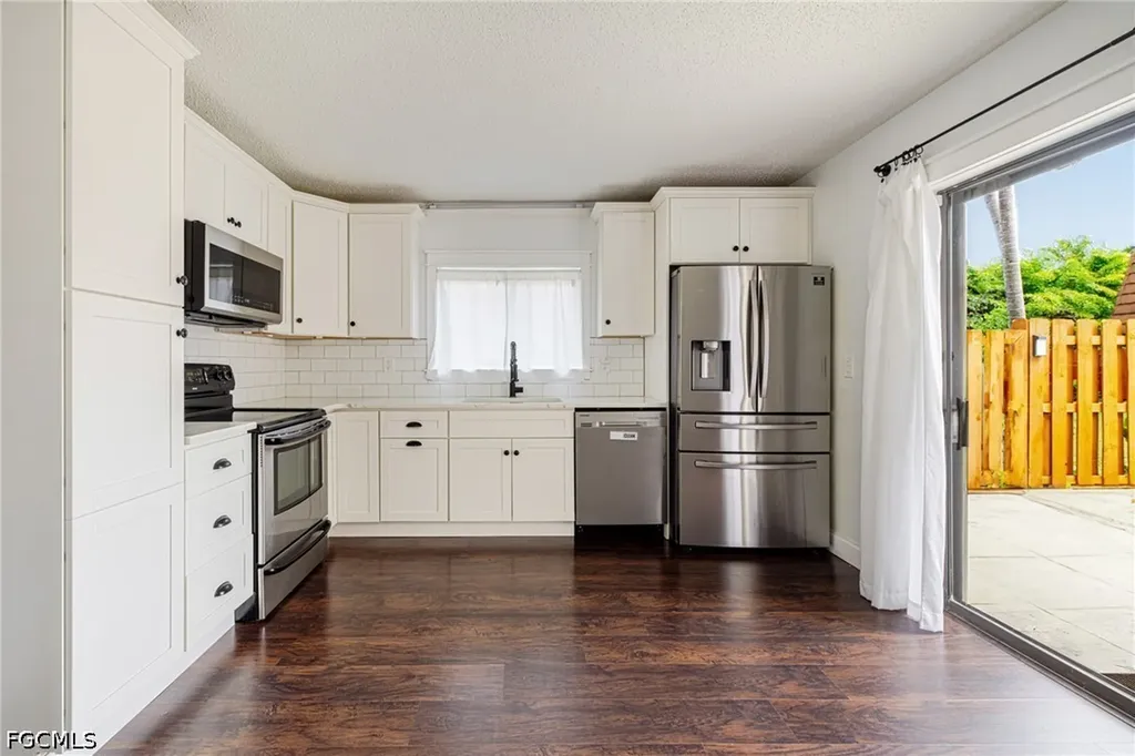 1418 Park Shore Circle Fort Myers FL 33901