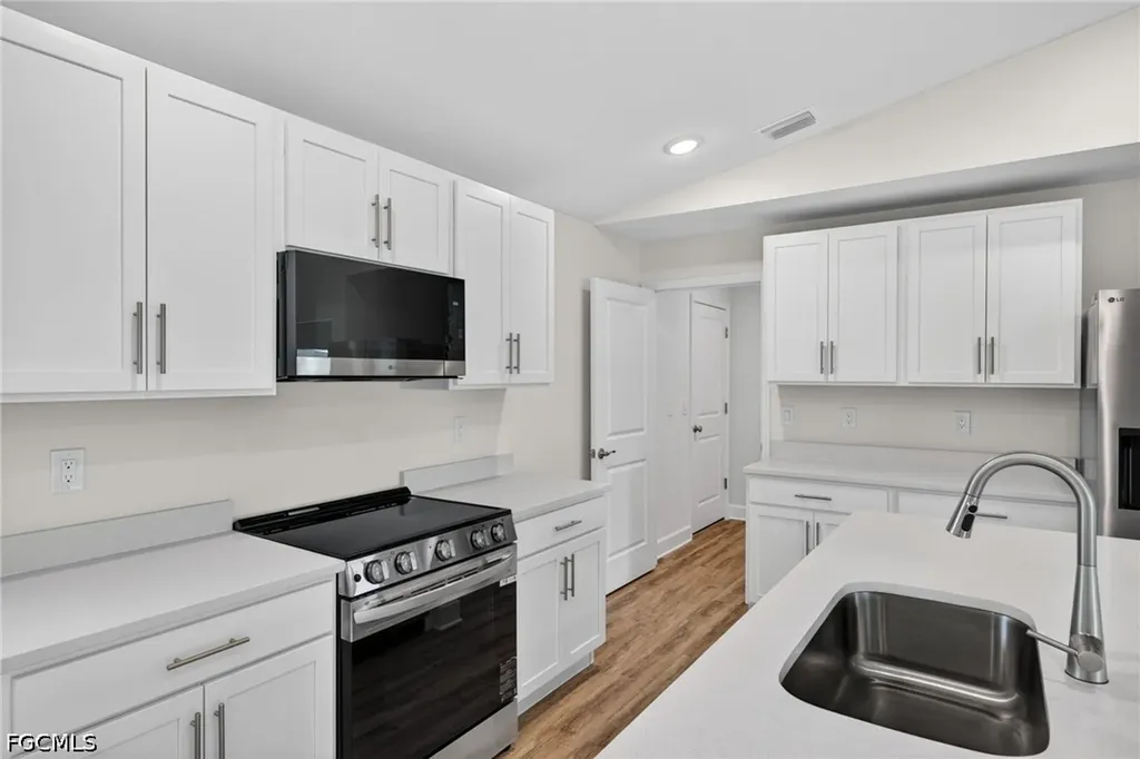 2006 NW 16th Place Cape Coral FL 33993