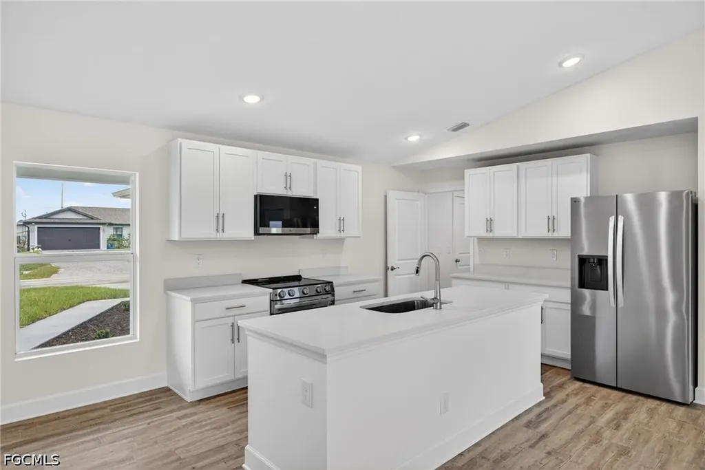 2006 NW 16th Place Cape Coral FL 33993