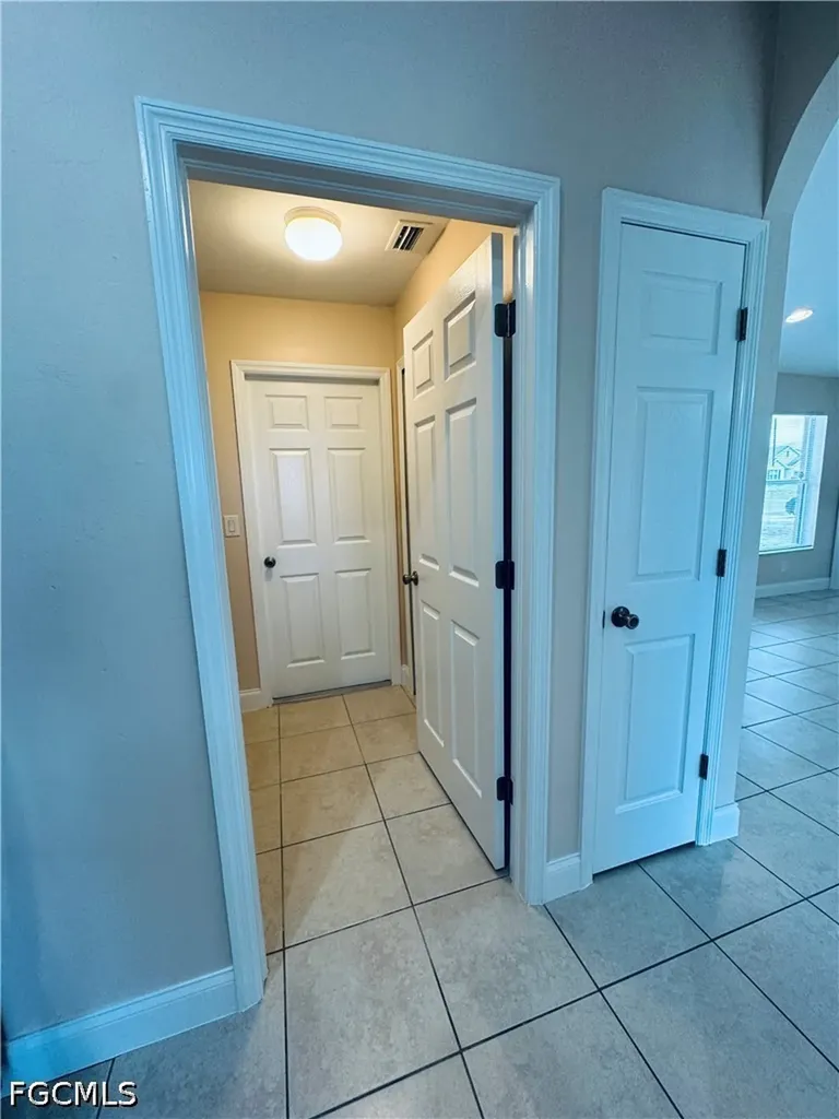 1140 NW 1st Avenue Cape Coral FL 33993