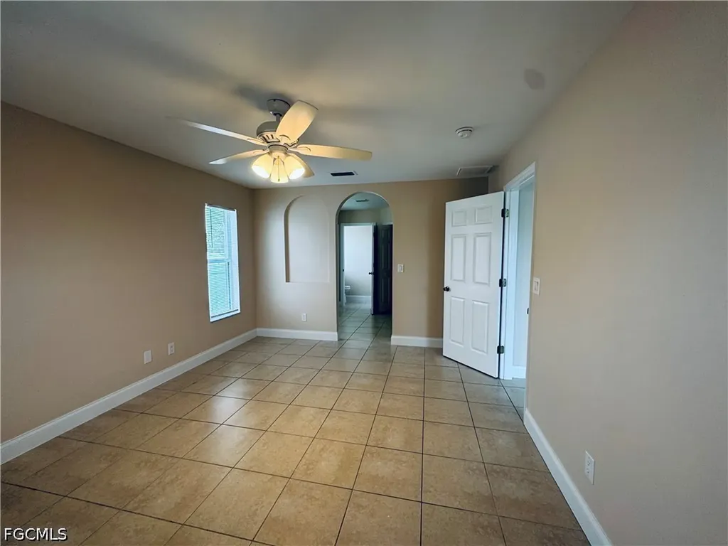 1140 NW 1st Avenue Cape Coral FL 33993