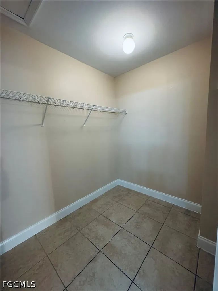 1140 NW 1st Avenue Cape Coral FL 33993