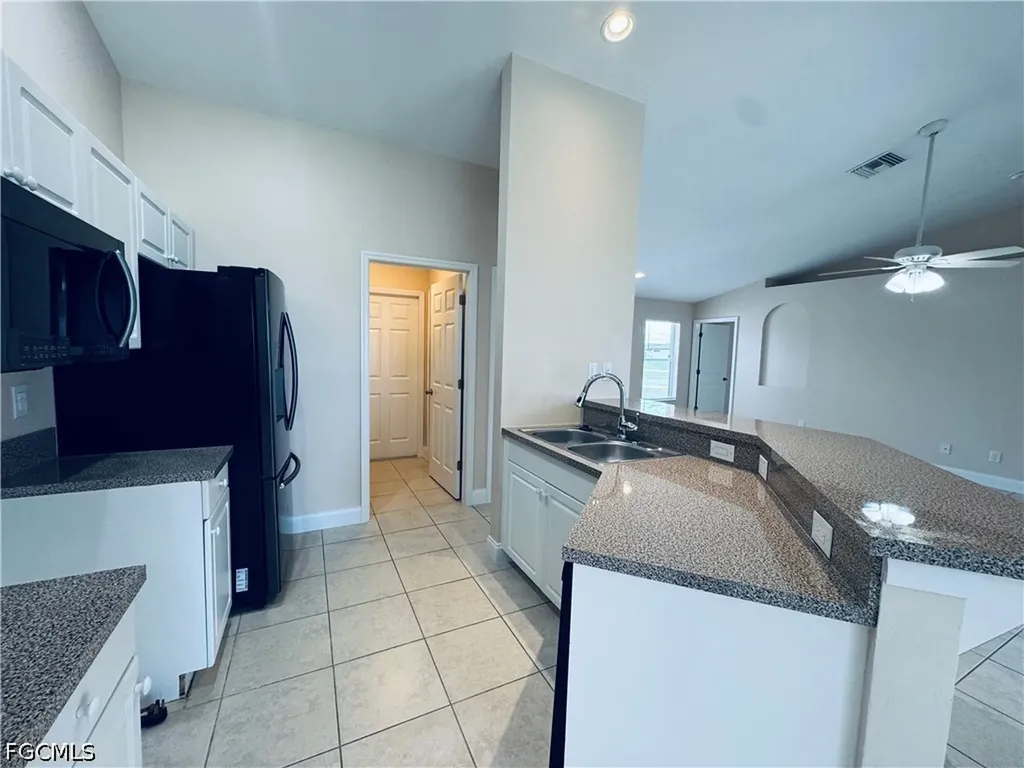 1140 NW 1st Avenue Cape Coral FL 33993