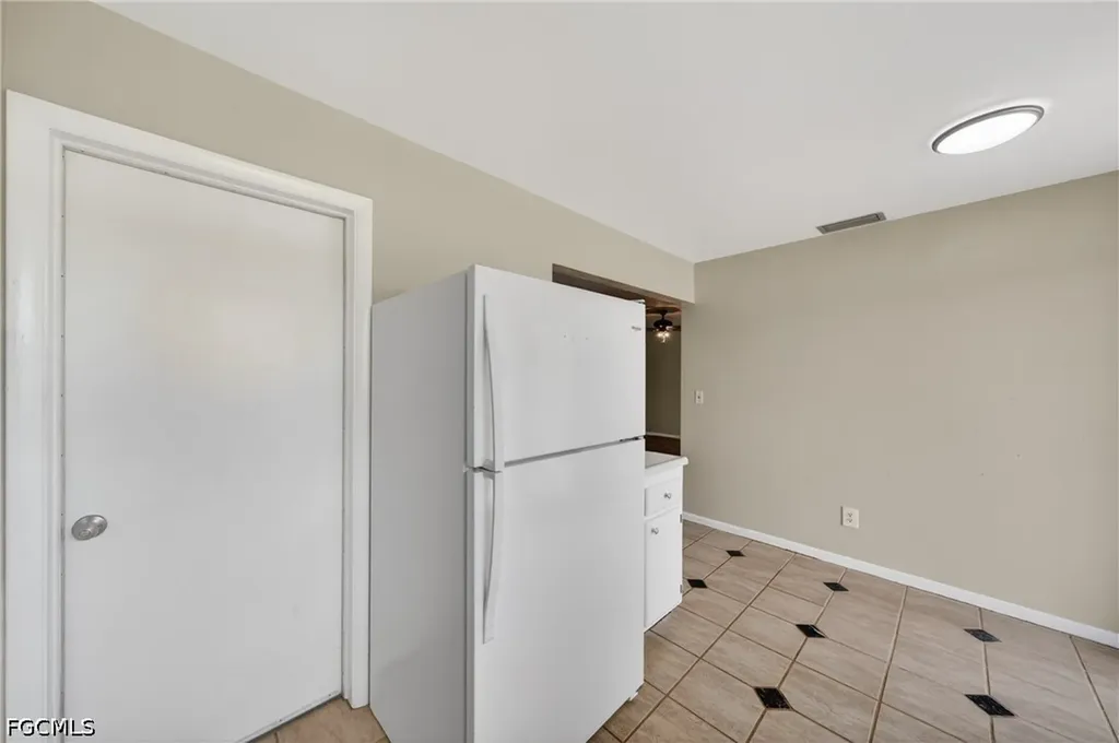 1129 SE 18th Terrace Cape Coral FL 33990