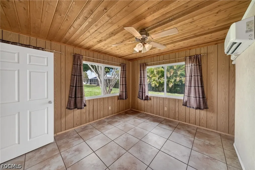 1129 SE 18th Terrace Cape Coral FL 33990
