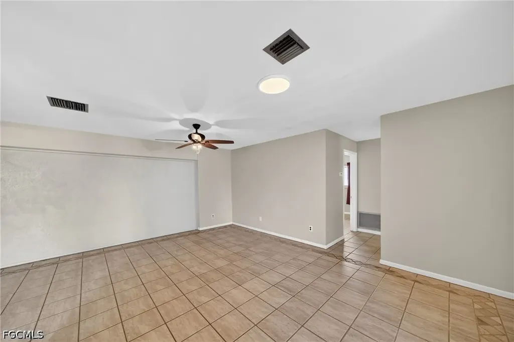1129 SE 18th Terrace Cape Coral FL 33990